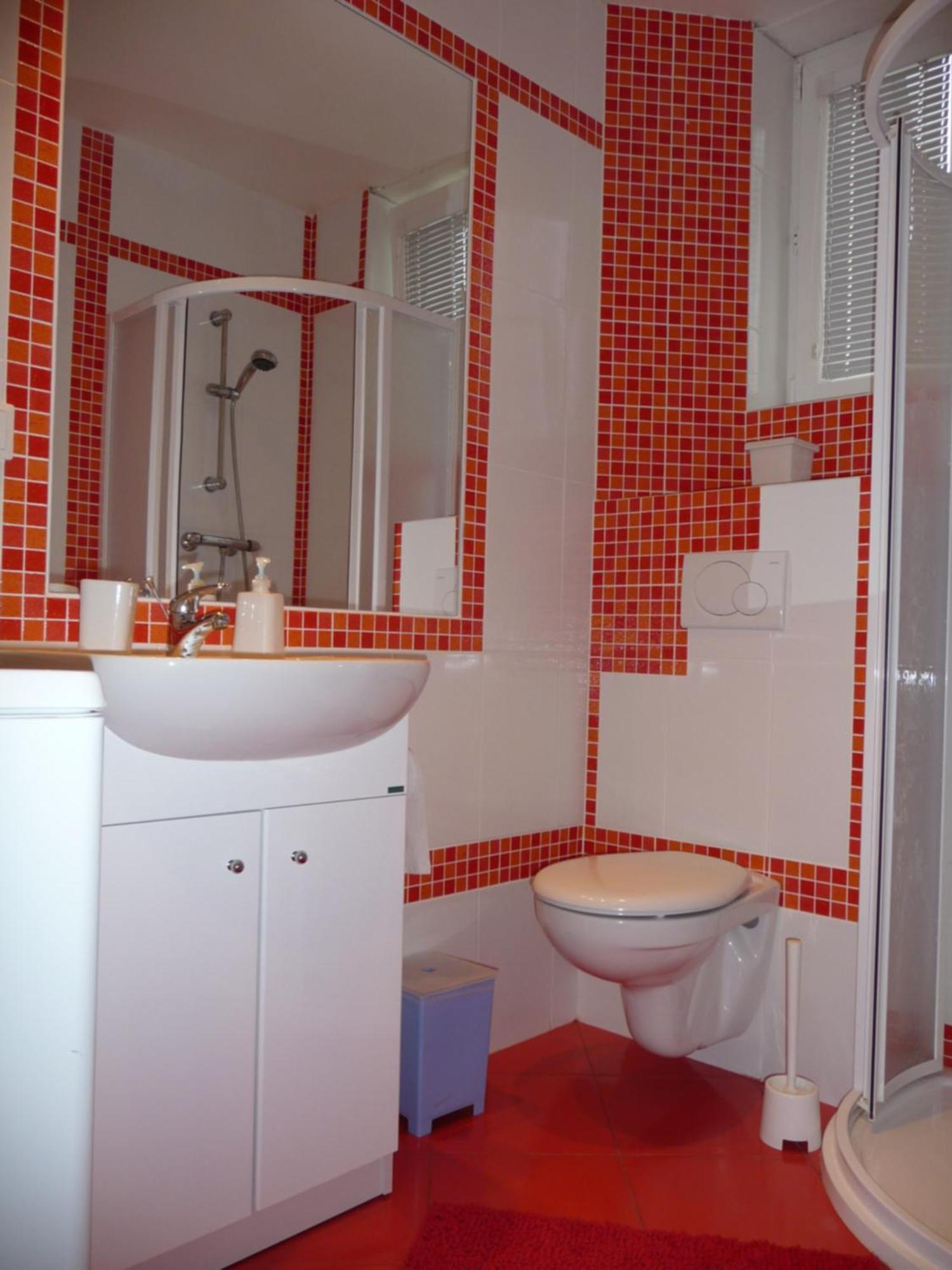 Red Apartment Братислава Экстерьер фото